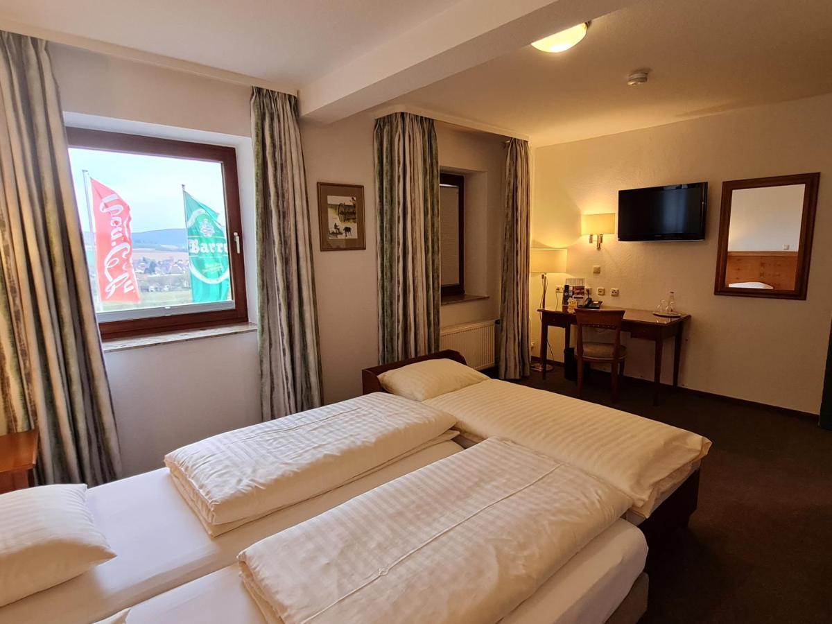Hotel Waldquelle - Baumhaushotel Эрцен Экстерьер фото