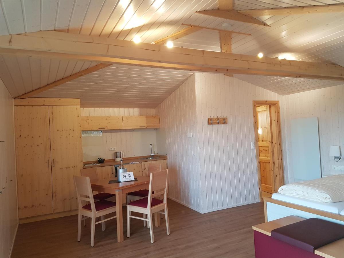 Hotel Waldquelle - Baumhaushotel Эрцен Экстерьер фото